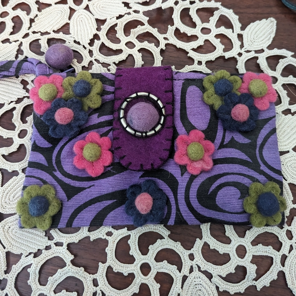 Rising Tide Fun Floral Snap & Zip Wristlet